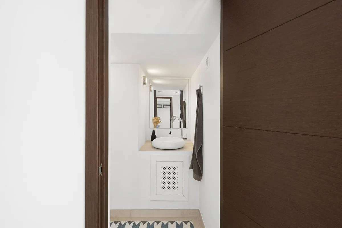 42aa03c1-4edd-4b5e-bc88-e9cf70298757