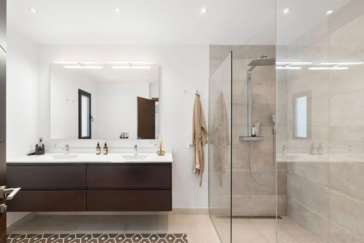 bb31a84b-54e6-455d-97d6-050e53ef4724