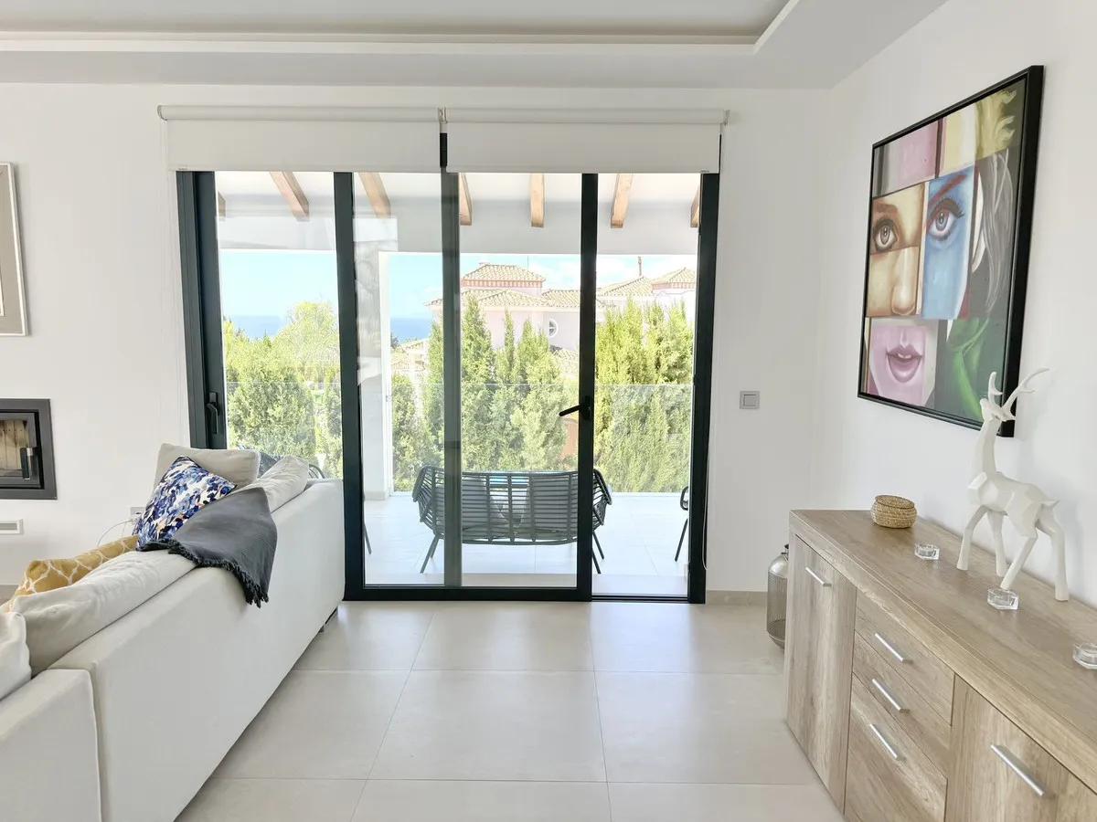 6d40f903-ffec-403a-86c5-c8145d75b04c