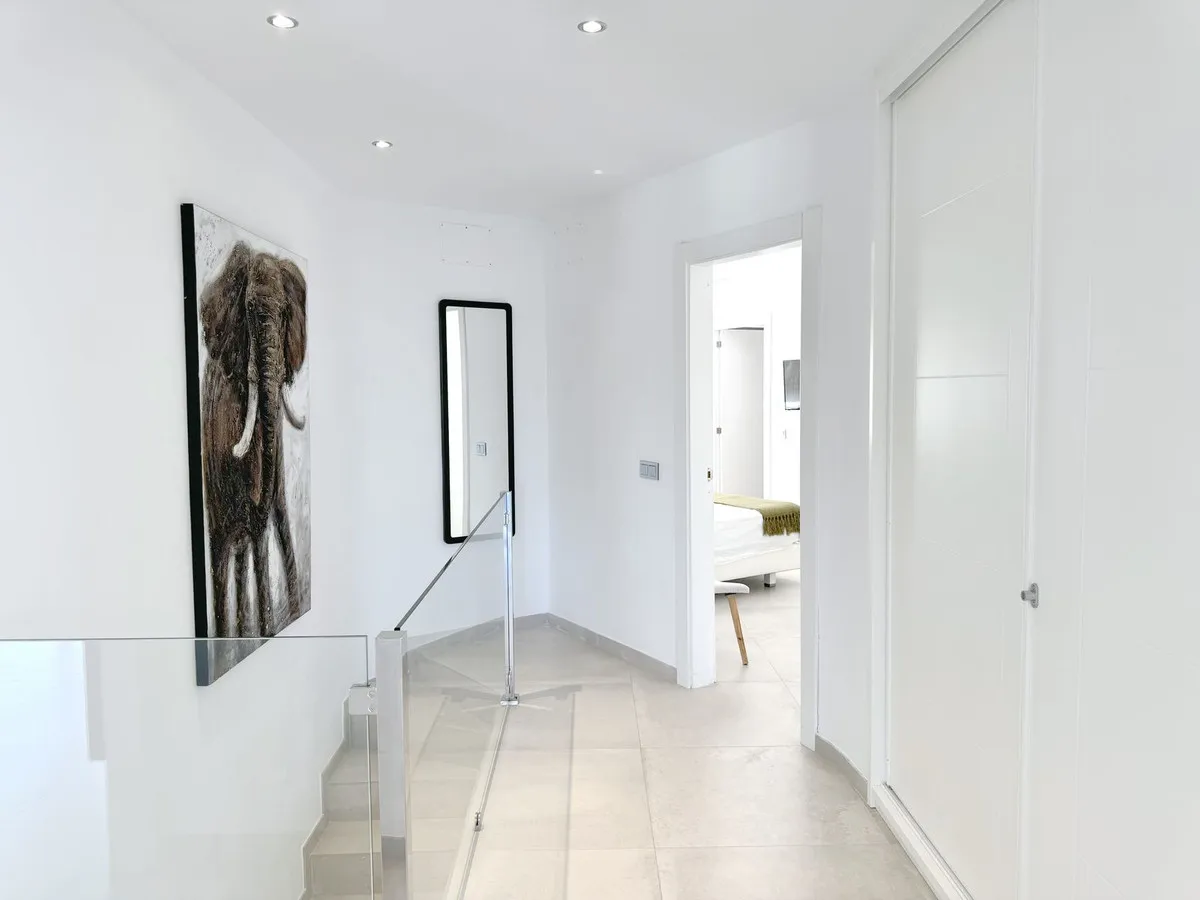 efaba6ee-d44c-49c8-9b9c-1d73bd348cb5