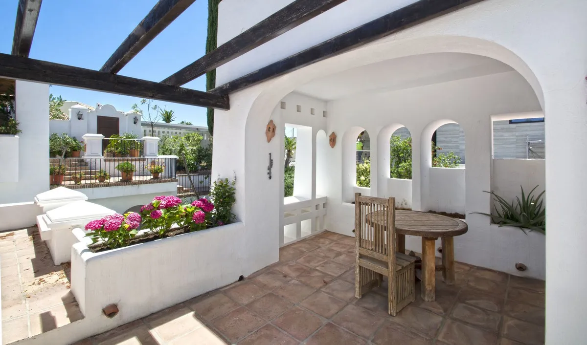 59b0d207-66e3-4c70-8be4-a64b8490e42a