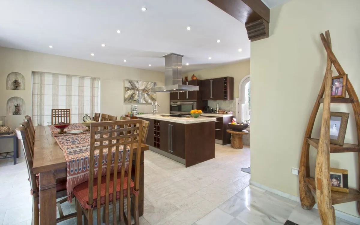 a67907f9-f1dd-4b15-9ab6-03ee88b5bf99