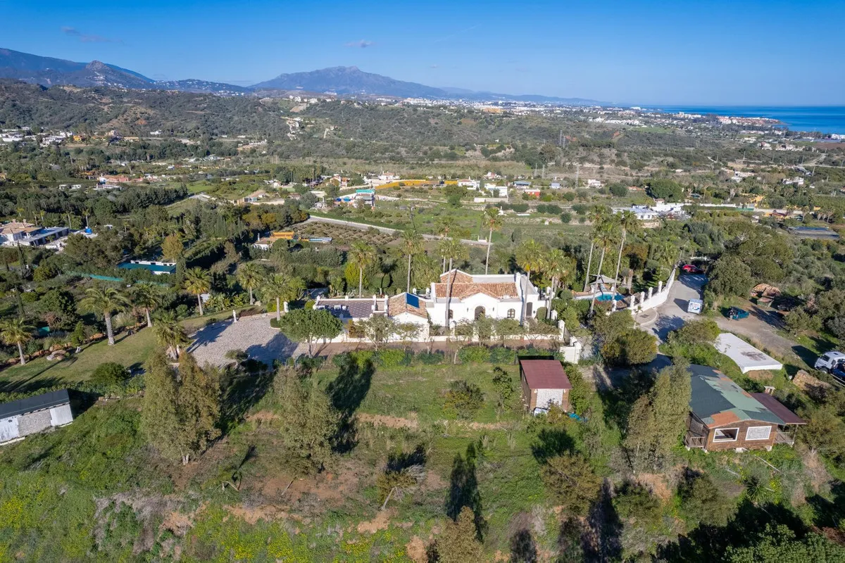 021c5cf0-a51e-4d42-9ad3-b694177d255a