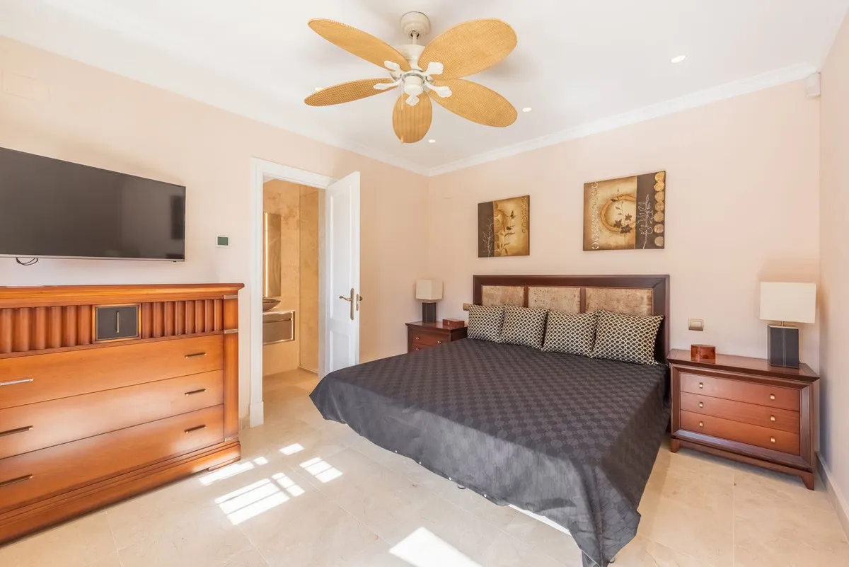 a47a476f-5676-4e77-b97f-0399d358aa26