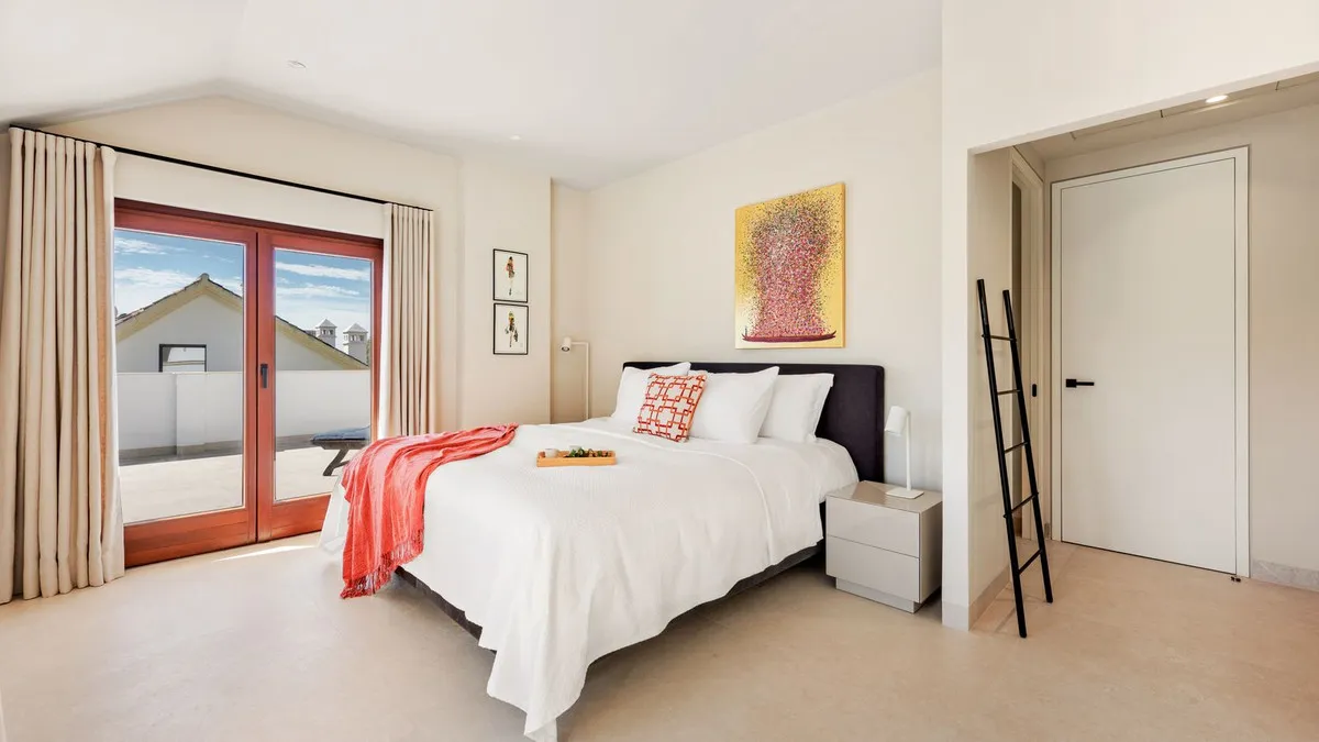 2b90c001-37bf-4329-816e-387bd9722136