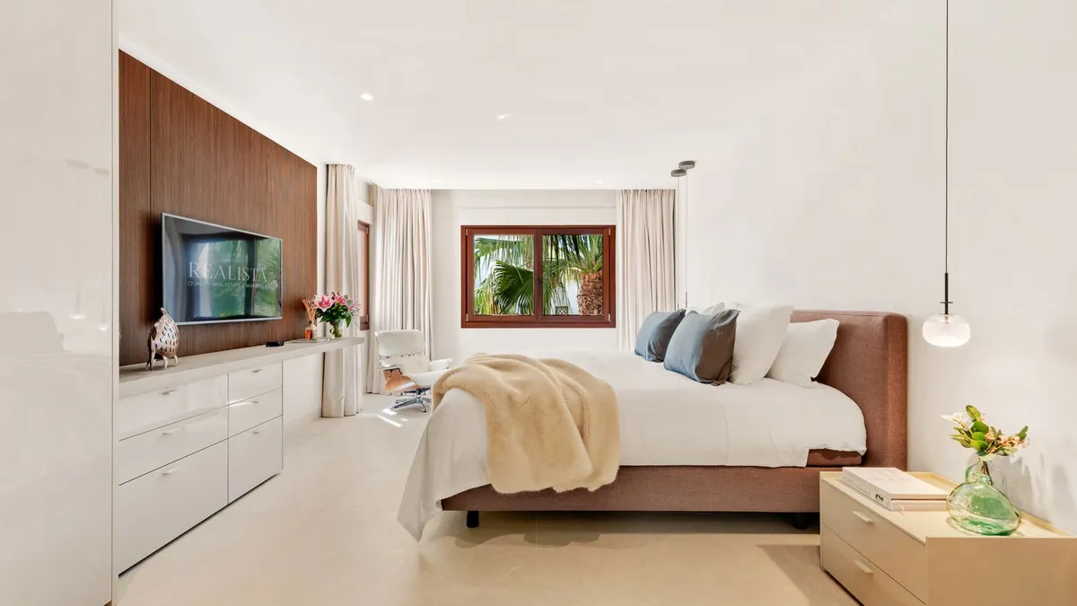 bb9e255c-e9c5-4528-98be-f91b72704f49