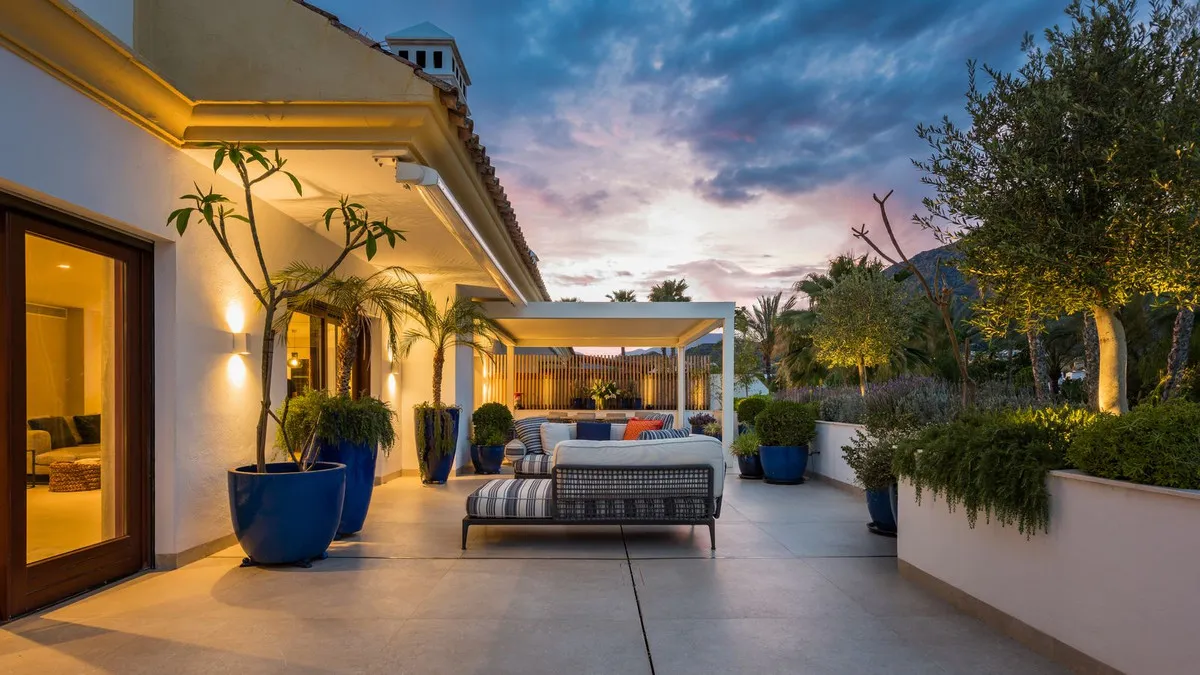 ce21209b-7518-4c3e-8f6a-4e652bee689c