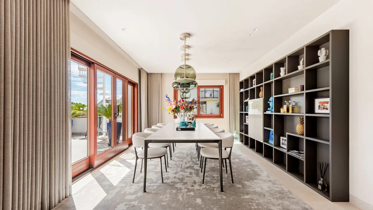 d24600f4-b400-4a07-81c5-c7cd34ea51bf