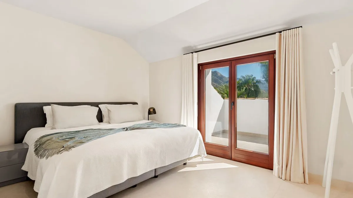 e5d83643-b31d-4674-b224-3b6c63b2b3f6