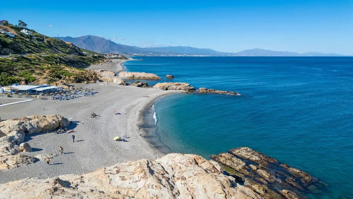 1a06ec99-46dd-476c-b4b7-0539b243c2b8