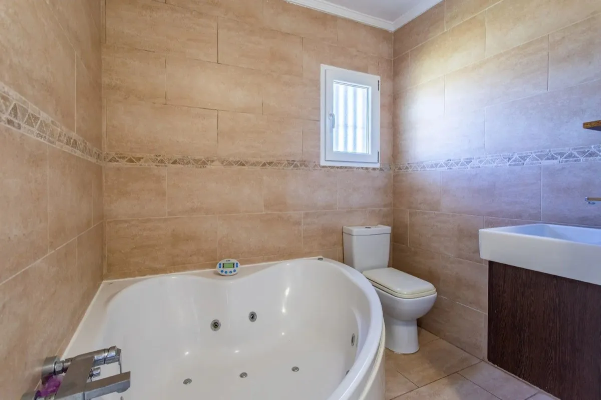 6fc2ff92-f4c5-45c2-a9cb-a25857f40cfd