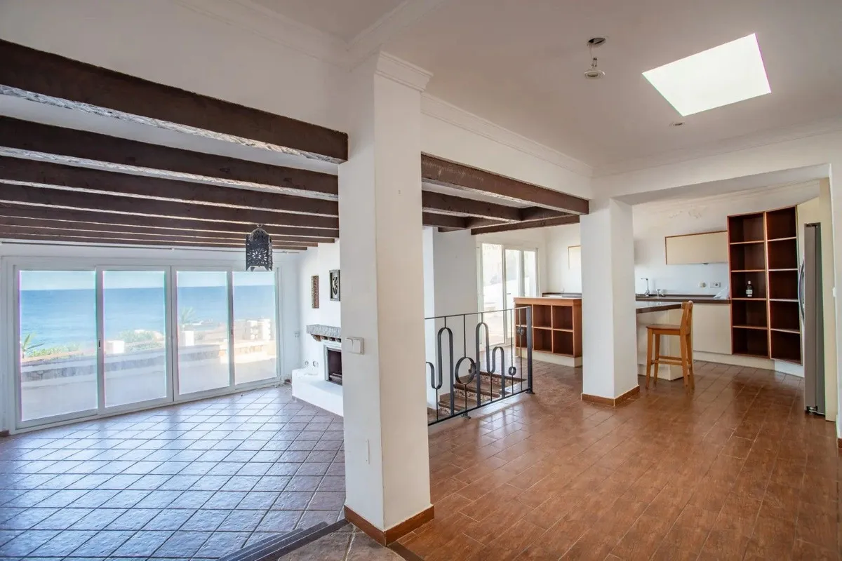 ee24c388-635d-4bb3-b16a-d41528738d89