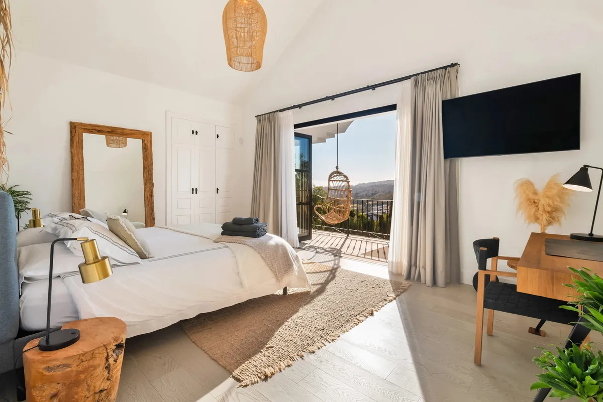 25a2d4a3-b459-48e4-bbc5-4829e96f2989