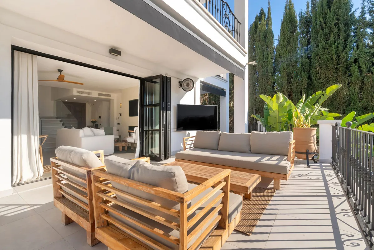 9a32f106-1290-4a95-810b-029e157f255c