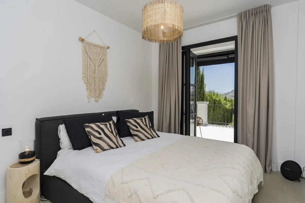 d05d2698-88b1-4aa5-b94f-5b7342e71b51