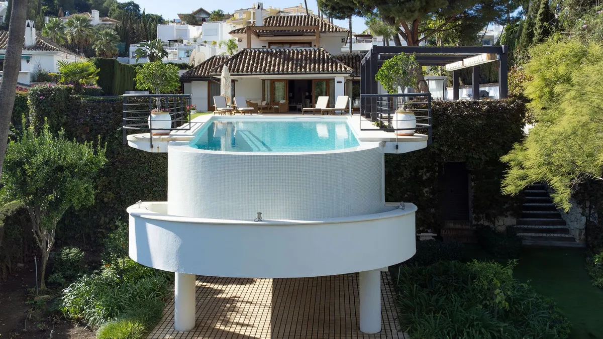 0f0cbad0-622a-490b-ab92-7fa365ca3142