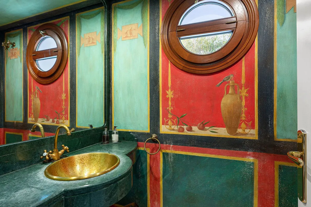 6f28c048-dece-47c4-973c-0c0b9f32e46a