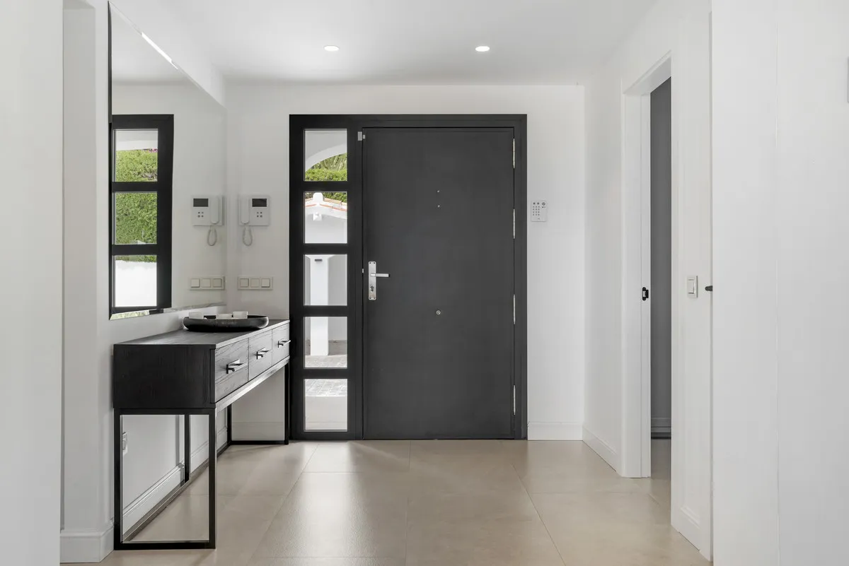 30d0a2c0-b9c3-40a6-941c-bda48655be42