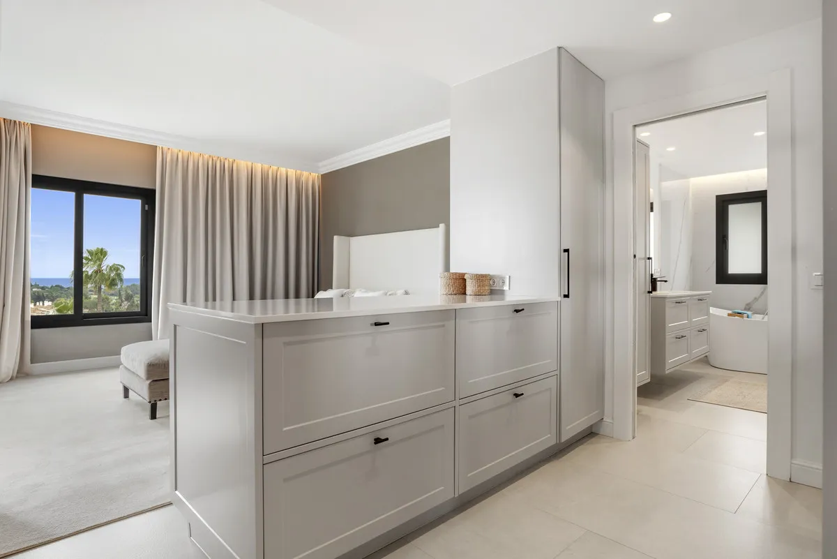 3bfcafb9-db31-464b-8e5a-778858d12c6d