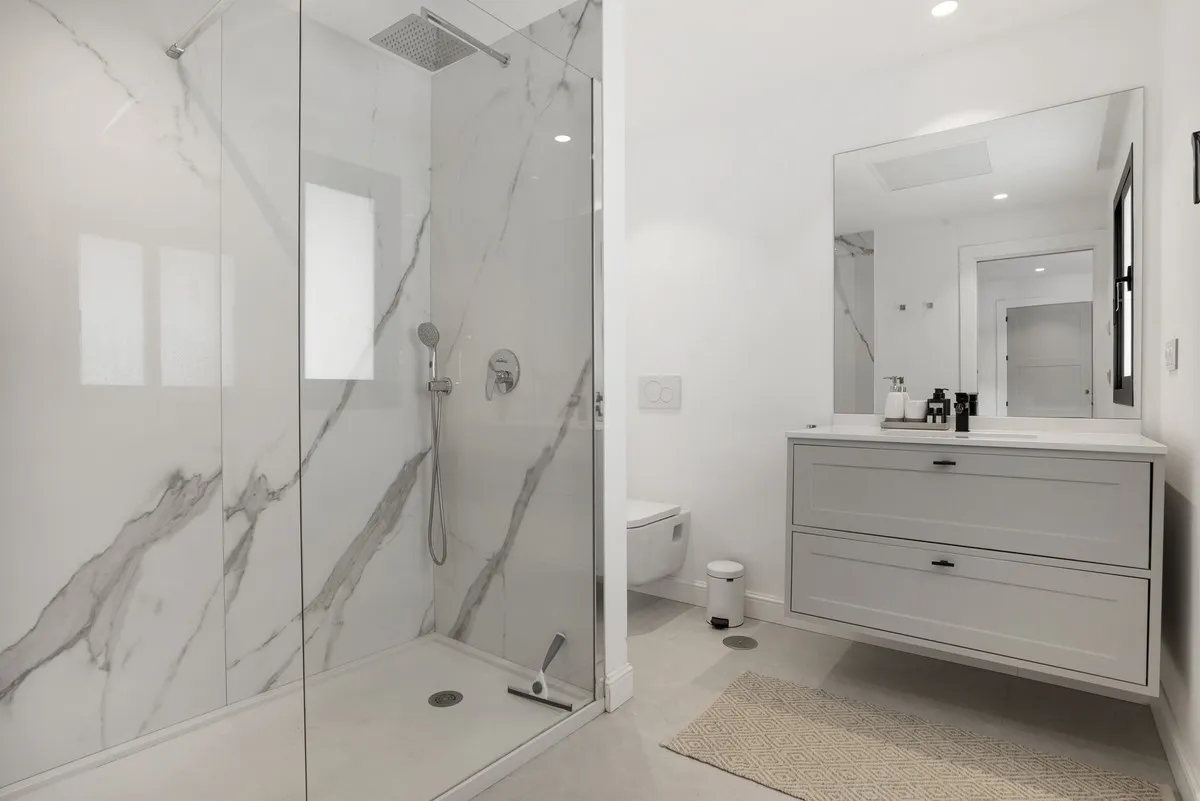 da9e0f49-c43f-4945-affc-d5875ba65501