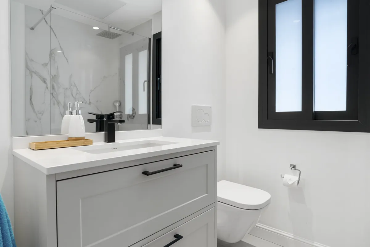 e6a0886b-7da0-4c93-a295-eed915082582