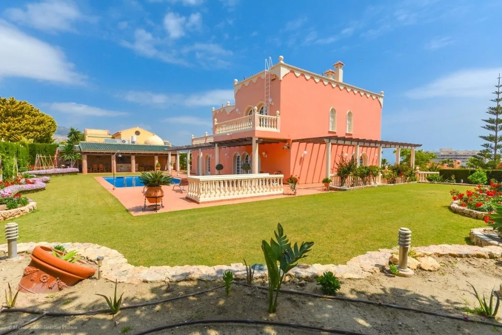 06ff5f39-dacf-49dd-a234-3d598cbbf048