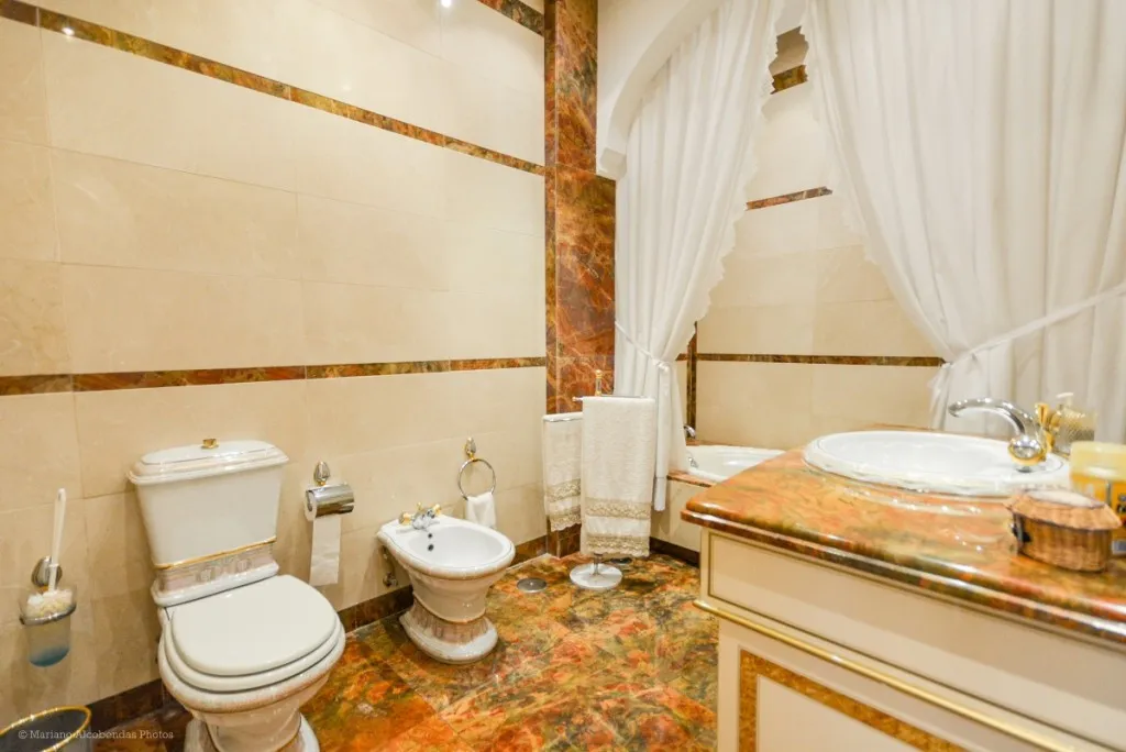 6eeb02fc-e325-4769-917c-eeab0fc3c29a