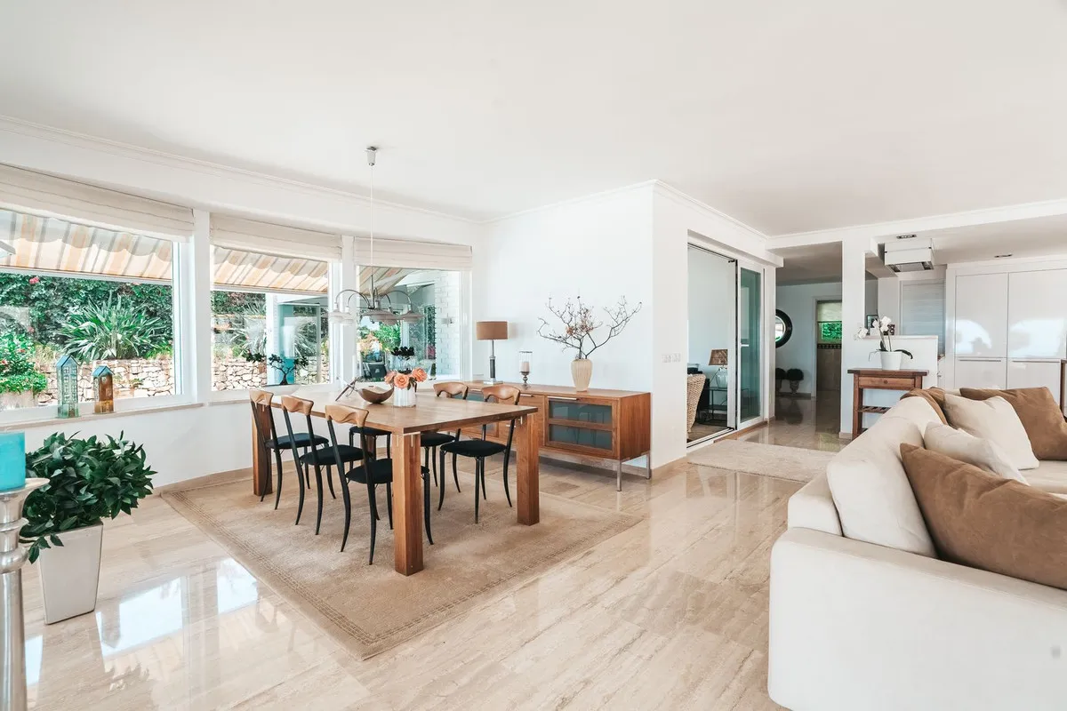 16f69d58-11e8-4578-b5e0-864313a09aa1