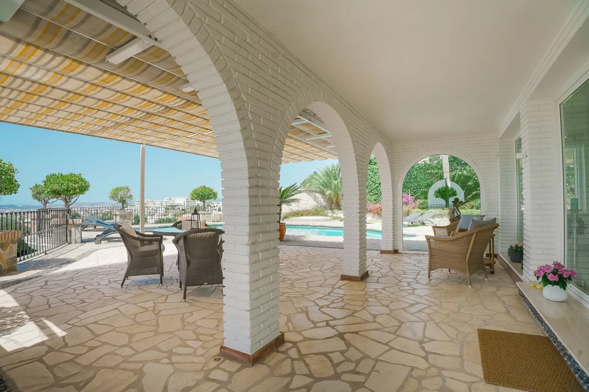 1f676f1d-7bef-4ee8-9172-e5bcde79cfb1