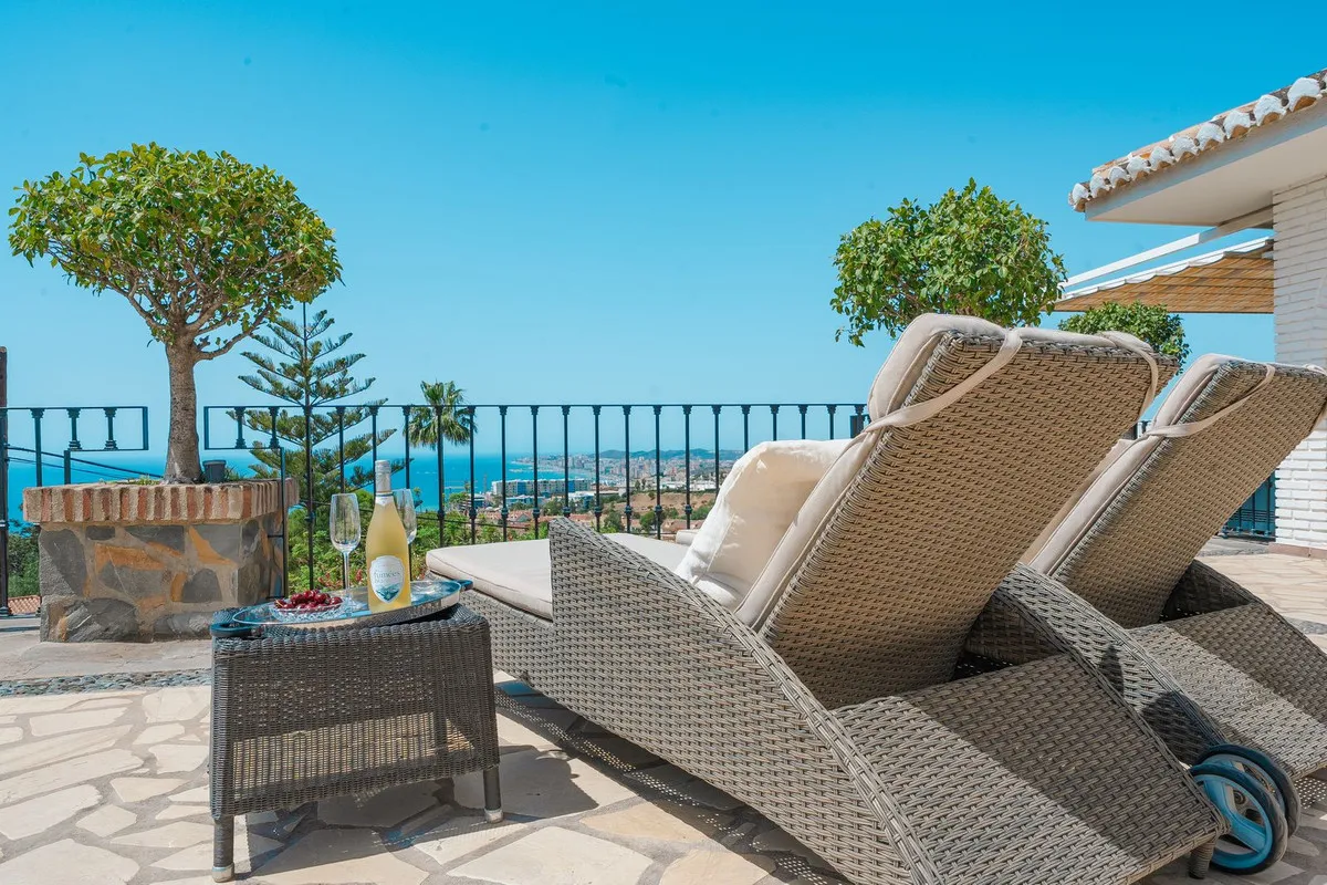 3950e11a-f15a-4a05-bf47-bfc90f8394bf