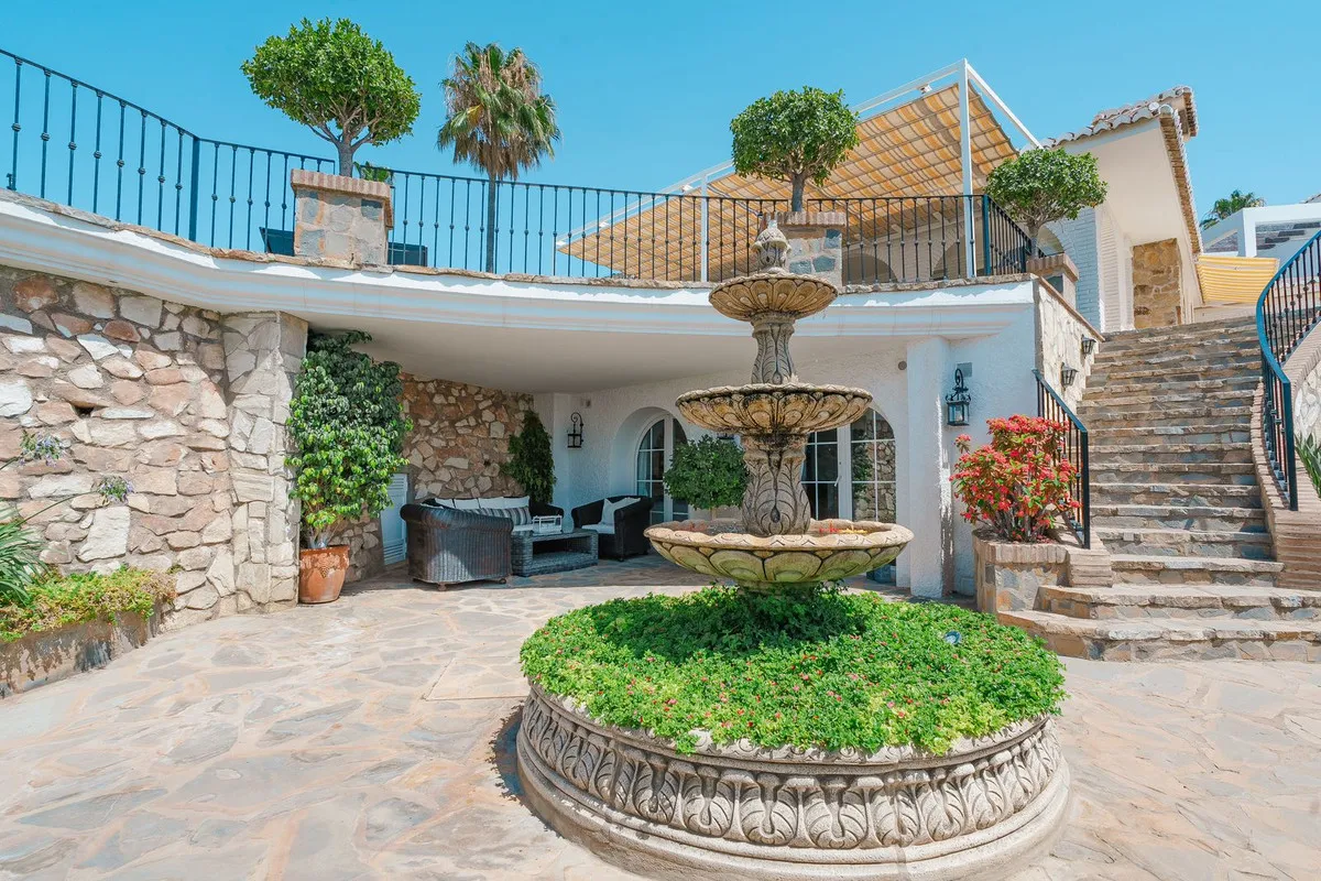 4e2fc12a-2526-458f-aeae-3fa3df60d98e