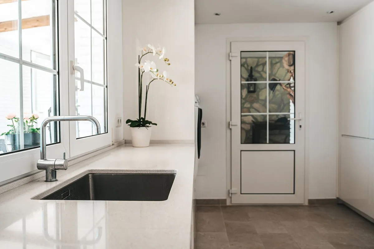 8d6ca210-dbe2-4933-afa8-f3052b5c439b