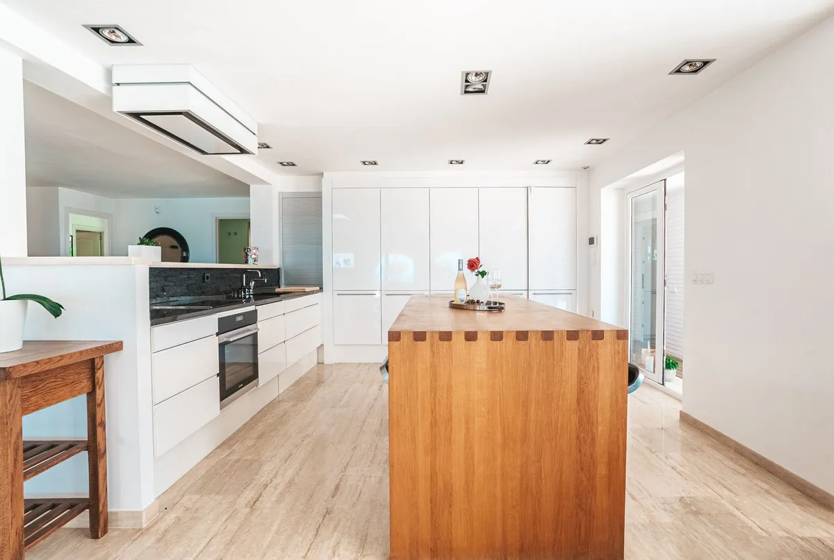 c1b19df6-c712-4408-9584-f88a93561406