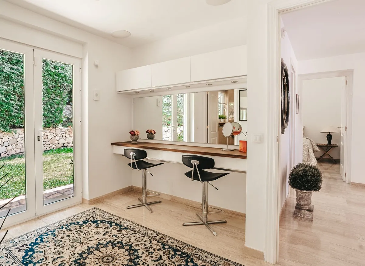 f0aab6b4-82c7-48f4-ad15-87c924c243da