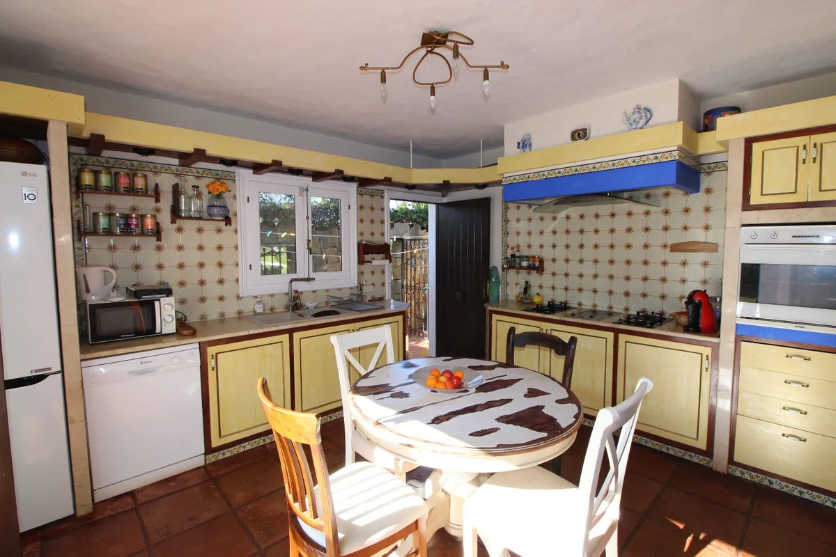 ce7a1ea7-35f2-4331-8408-b51342f88e38