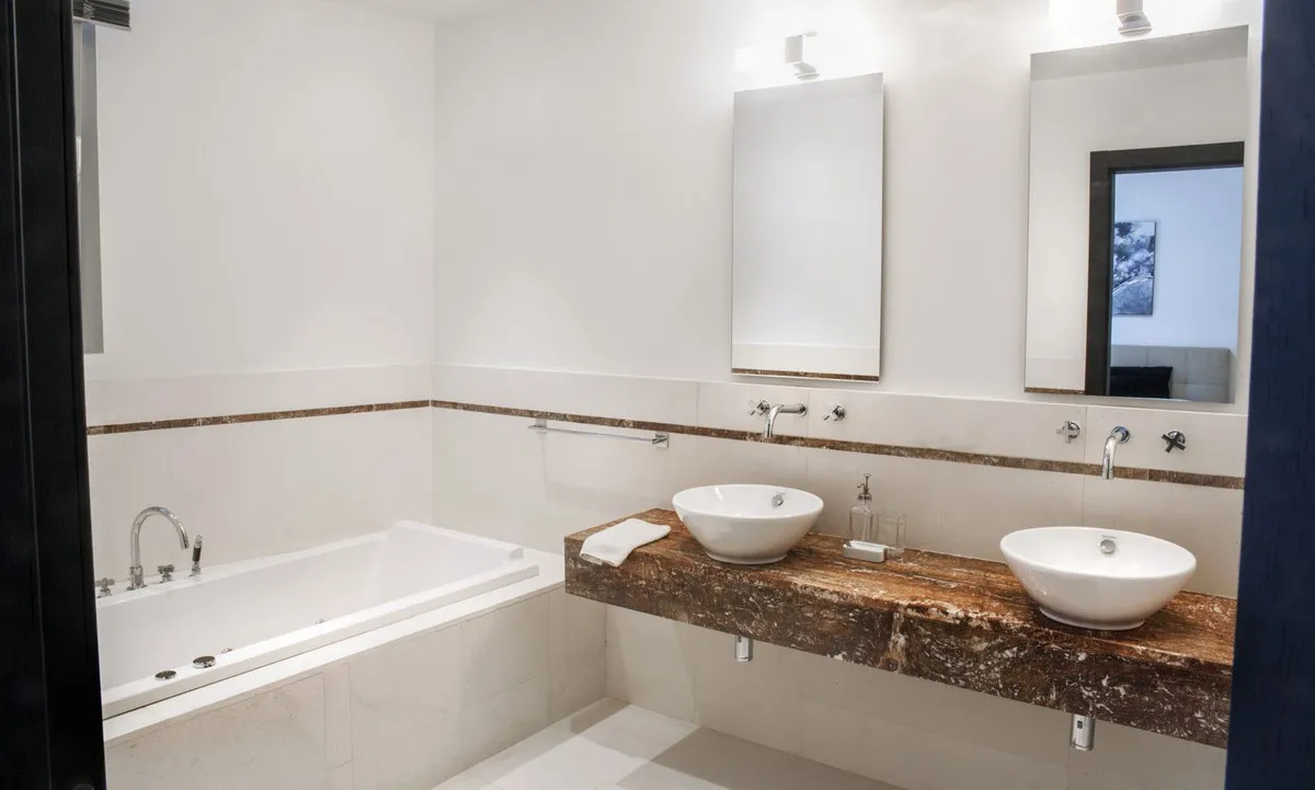 693e56e9-aec1-44ca-bc88-4be6ff7dd876