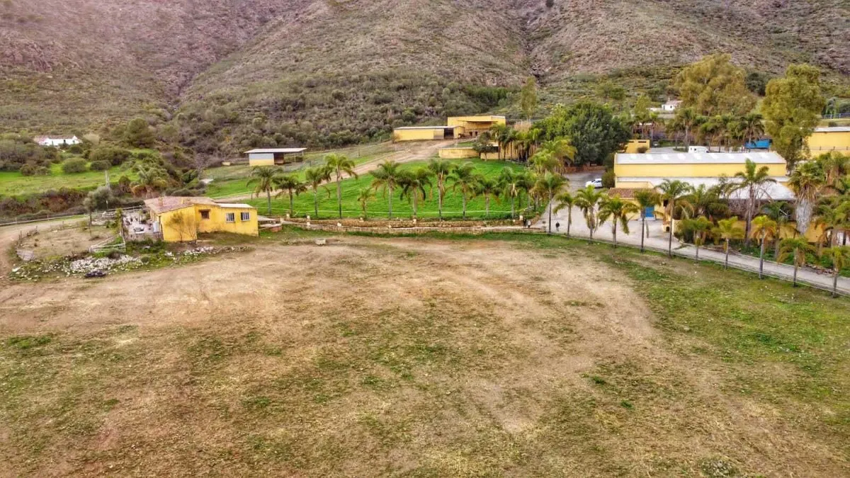 56d02089-d80b-4325-80f2-4c29fef6674c