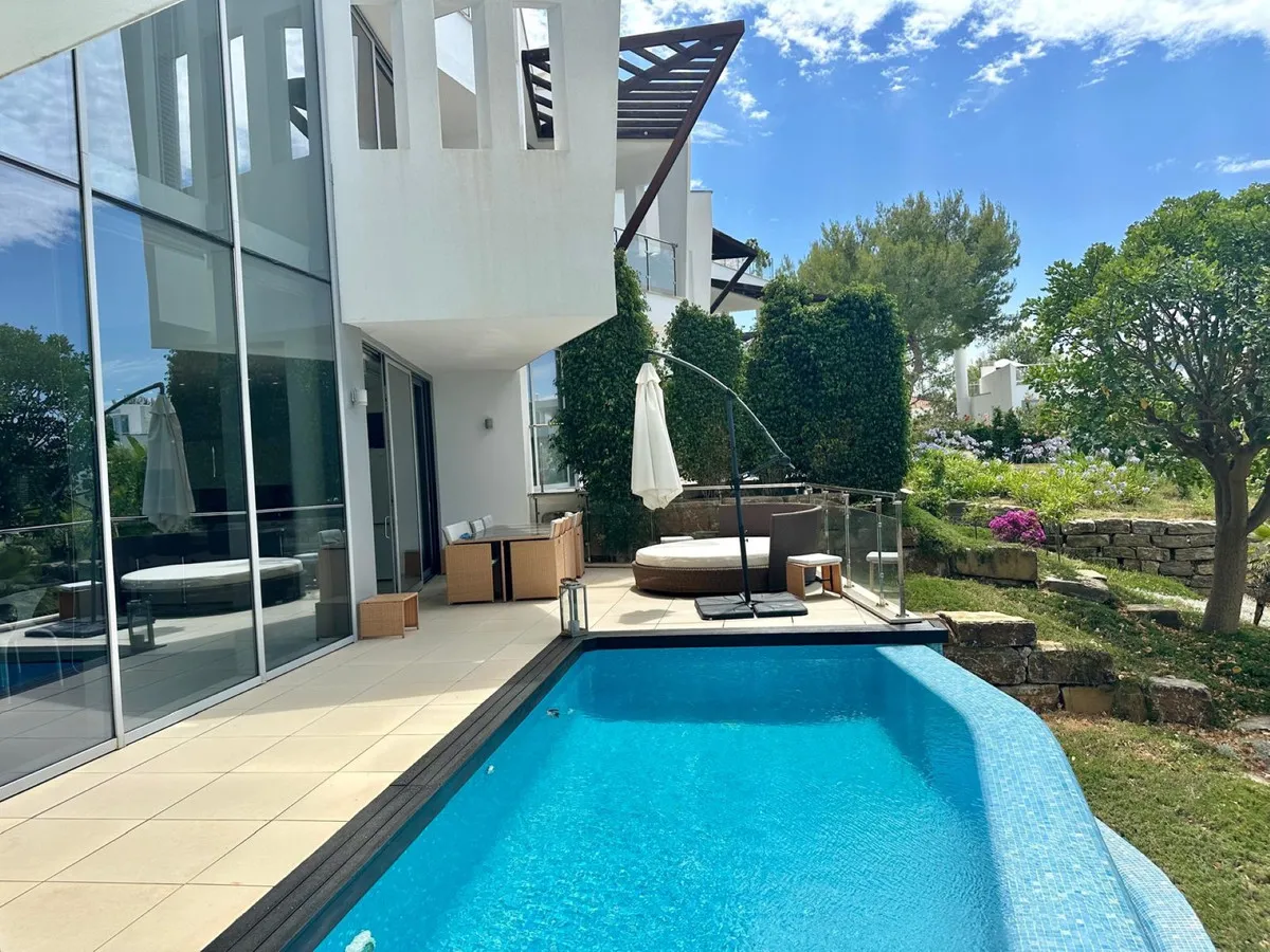 7ad15618-3bed-4559-83f1-f2b9232bbe87