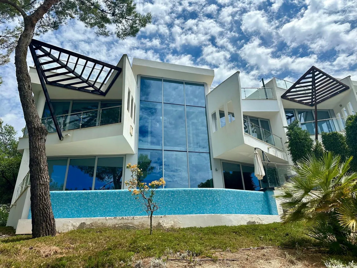 a2616ee5-a5f4-48fe-8899-e65cf68e2174