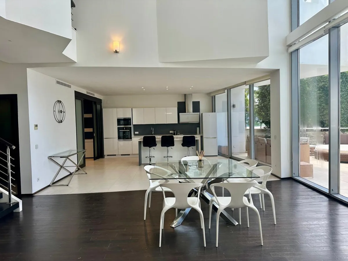 aa7142d2-f404-4563-92dd-8dc31322a727