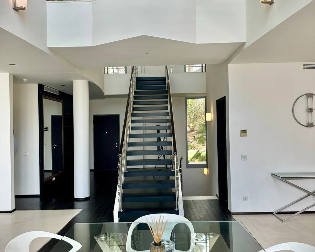 f5c8d024-81e2-48b5-9668-25443706a723