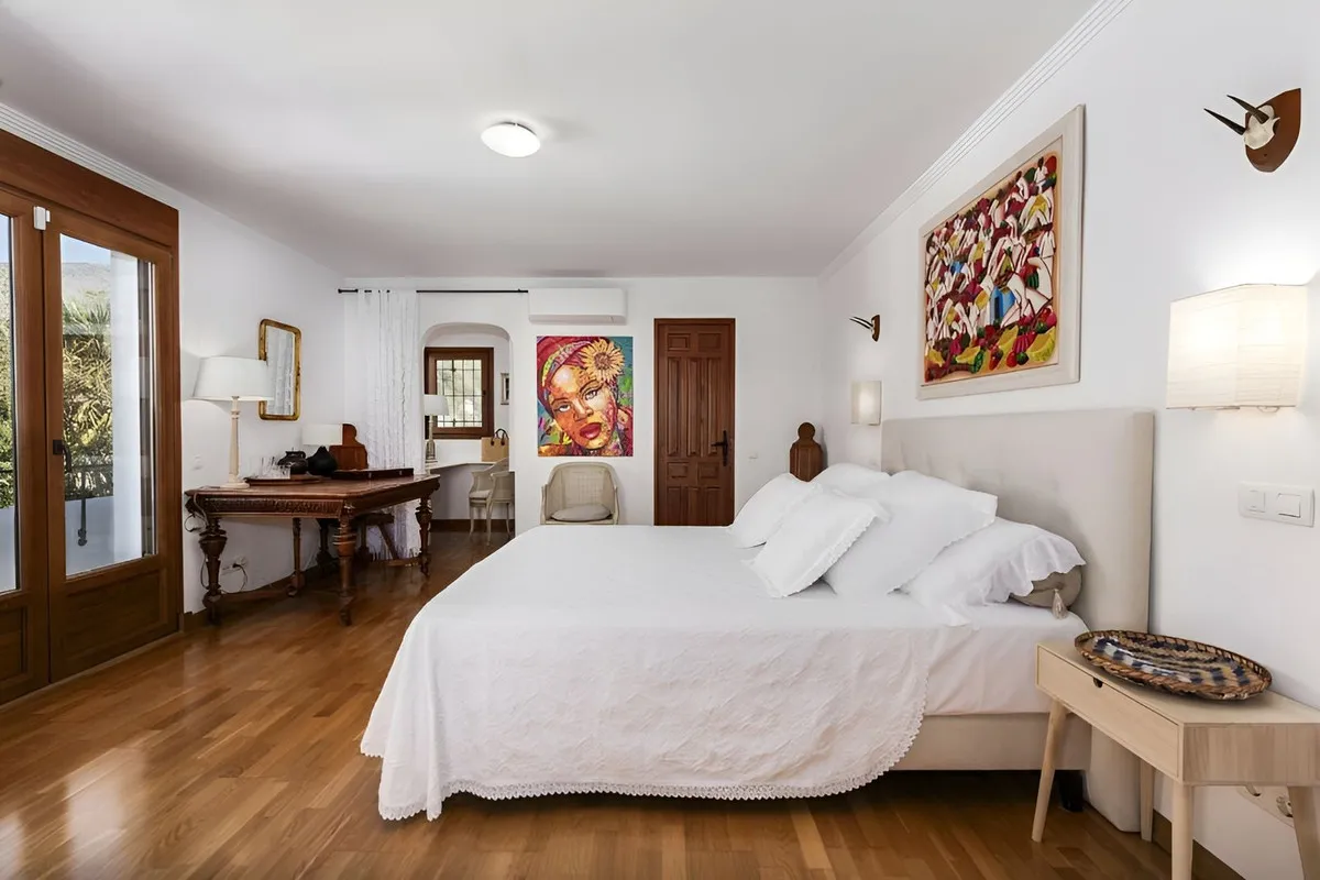 1df0c383-66c1-4fdd-87e6-c13b42e7f20f