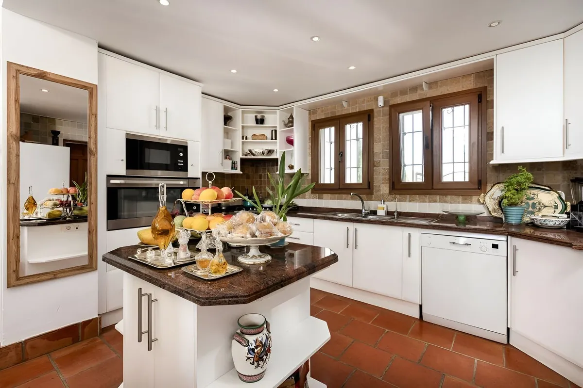 c76cfda4-74c7-4ebe-9f74-92bc6e15c8bf