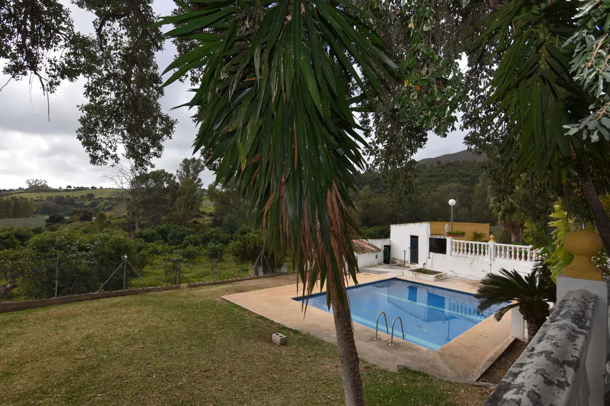 2d027b0c-4bd8-4eed-92e3-4bdf8eb8895c