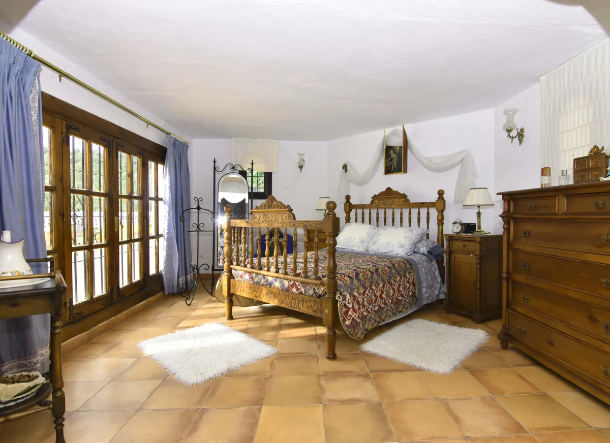 79004223-0eca-4025-b6f9-7c0b4deda7b9