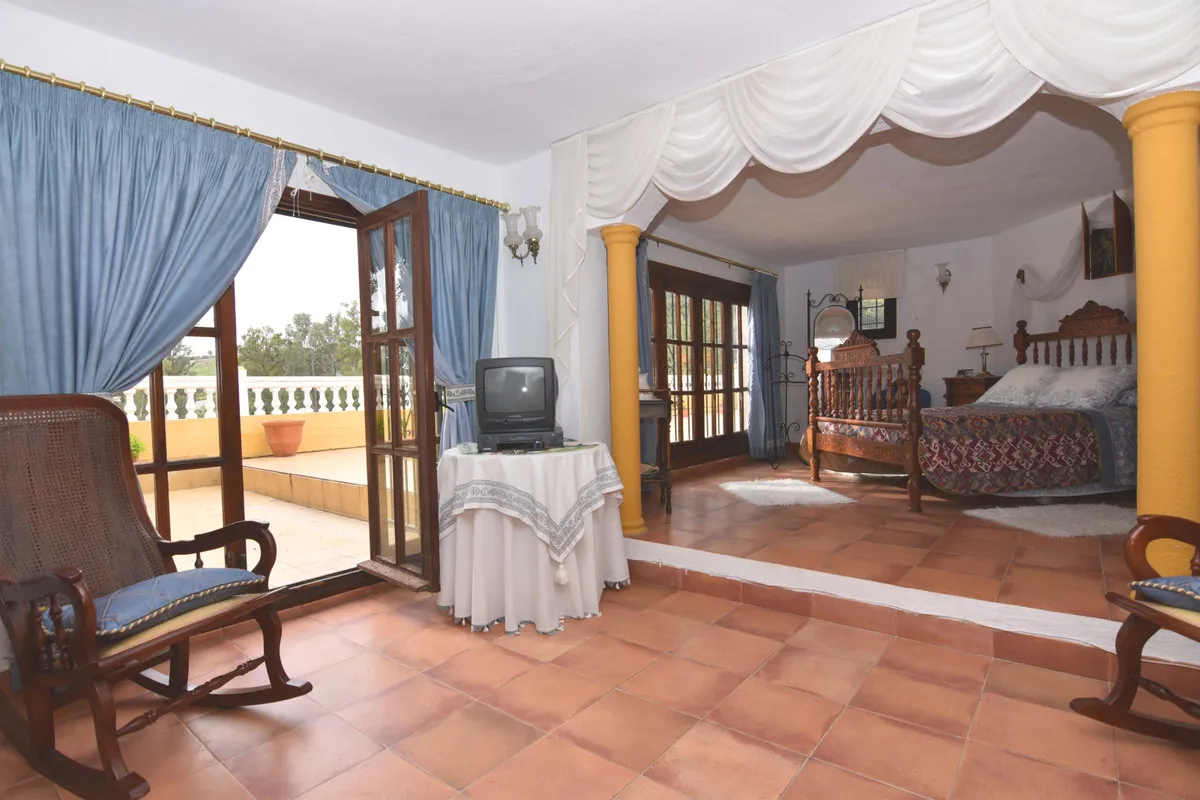 8eb0c148-3492-4190-8d56-2ac05754fb52