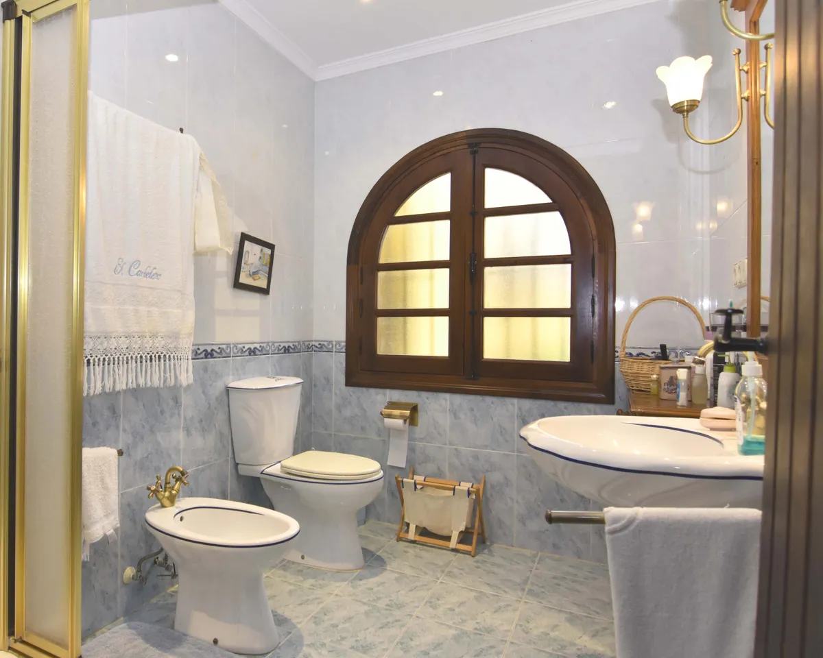 90d1f828-94f9-420d-bc92-30fb51f64b60