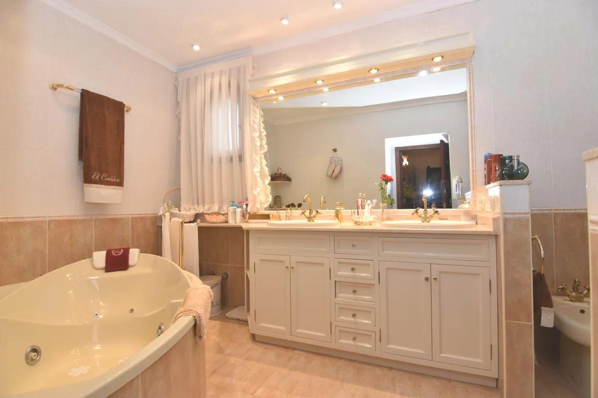 d9afe88c-95ec-447a-9368-0f5f213c9bb8