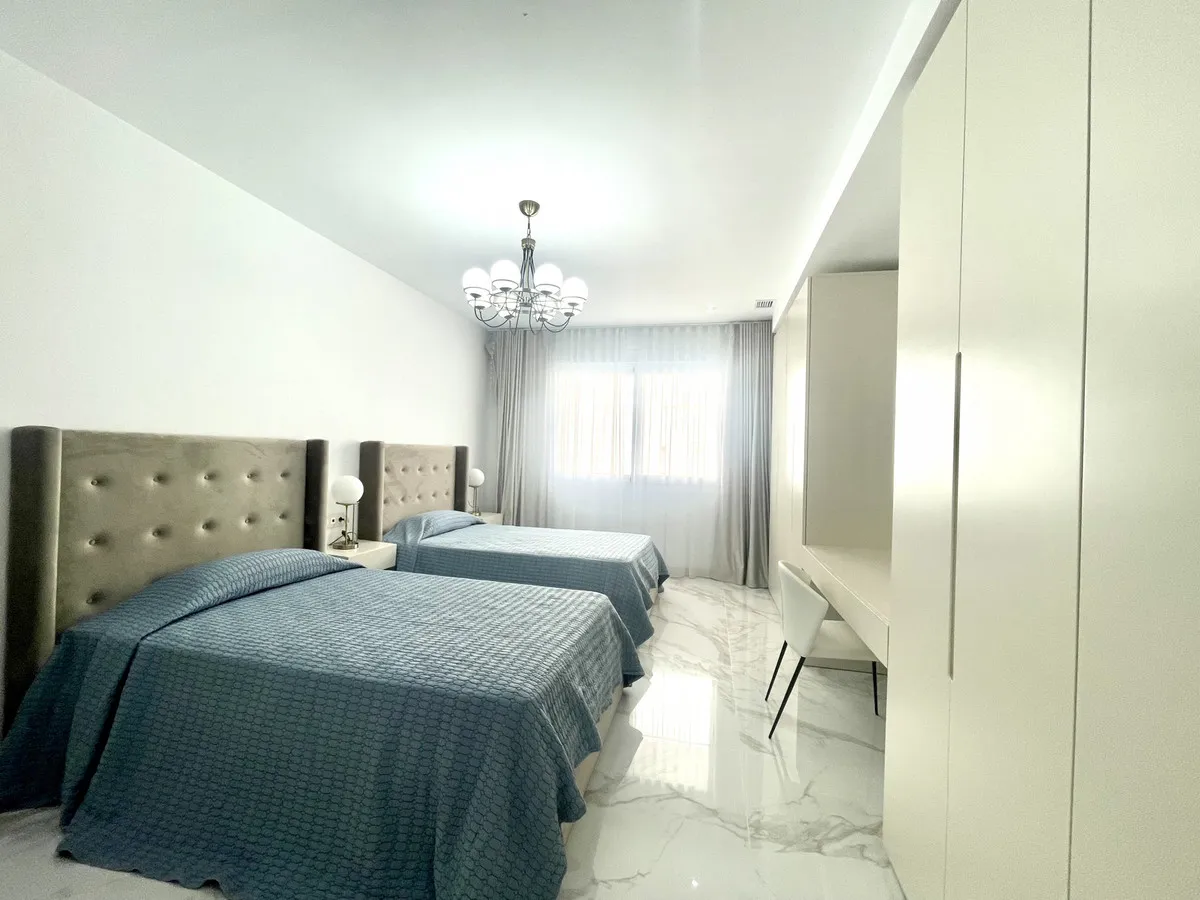 26155ea0-9622-4f85-9718-064a9674956e