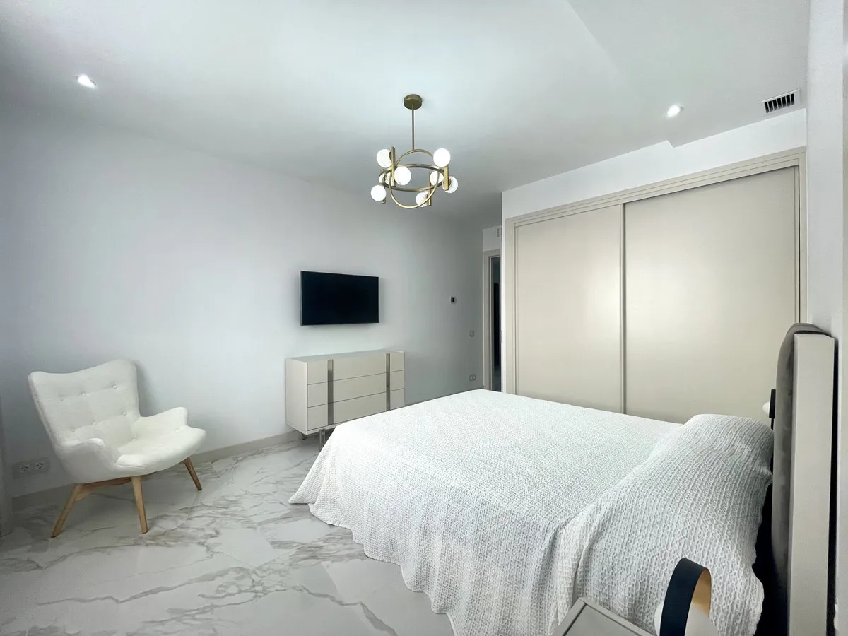 54e7a482-290c-4055-80a2-65180237c8cf